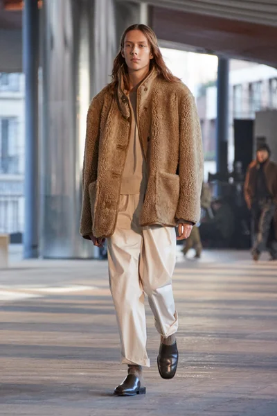 Look 20